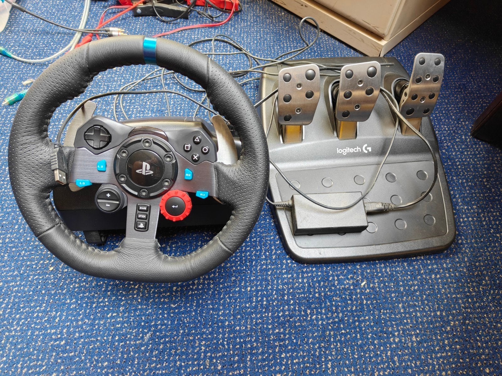 Logitech G29 Driving Force Racing Wheel voor PlayStation, Spelcomputers en Games, Spelcomputers | Sony PlayStation Consoles | Accessoires