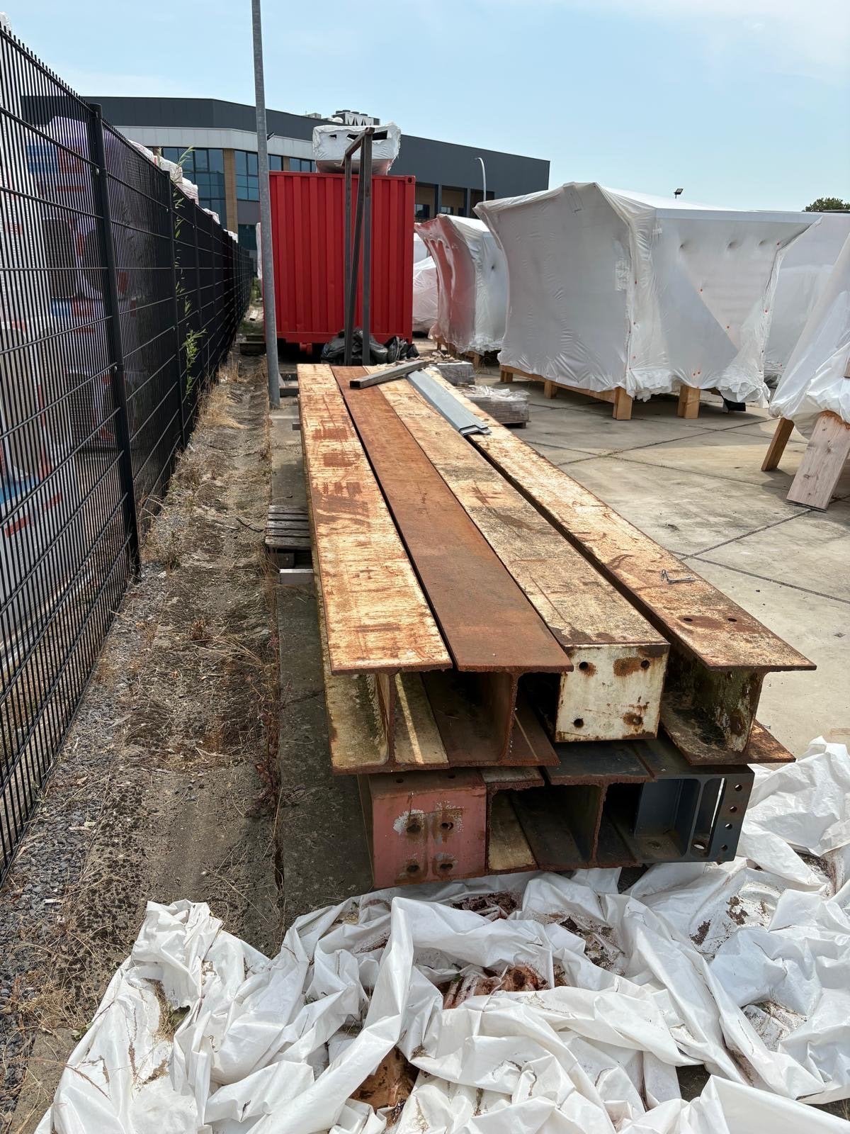 8 stalen balken, lengte 5500 mm, Ophalen, Gebruikt, IJzer