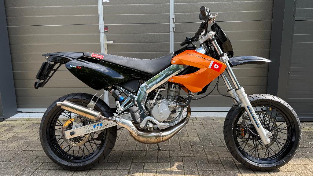 Derbi SM50 DRD Edition, Ophalen, 6 versnellingen, Gebruikt, Maximaal 45 km/u