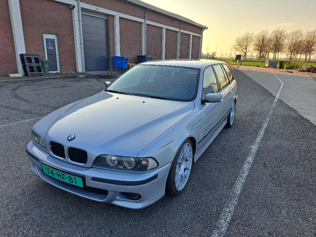 BMW E39 5-Serie 2.5 Touring 1998, 1800 kg, Zwart, 2494 cc, Leder