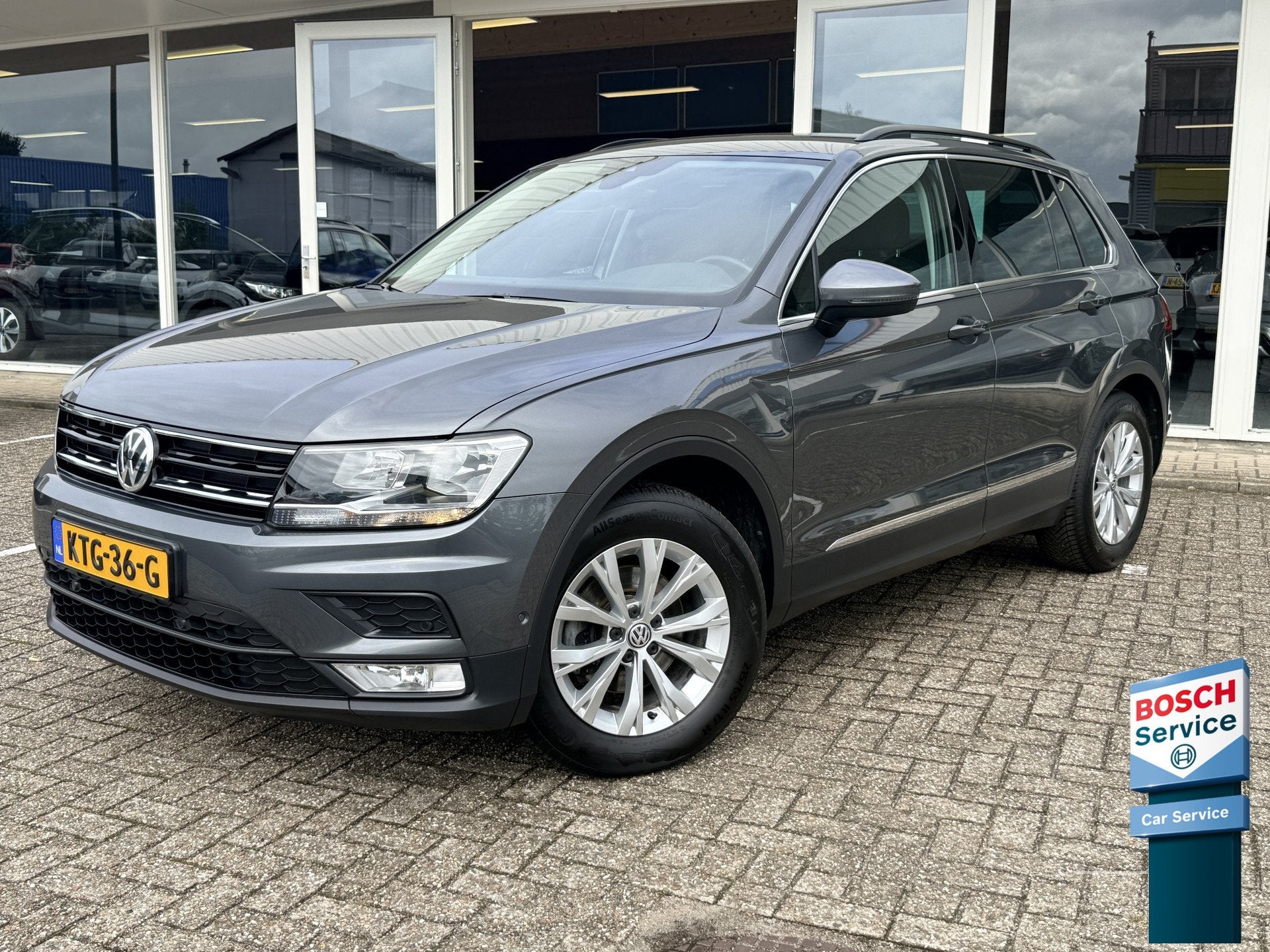 Volkswagen Tiguan 1.4 TSI ACT Highline | Adapt. Cruise | App, 4 cilinders, 150 pk, Alcantara, SUV of Terreinwagen