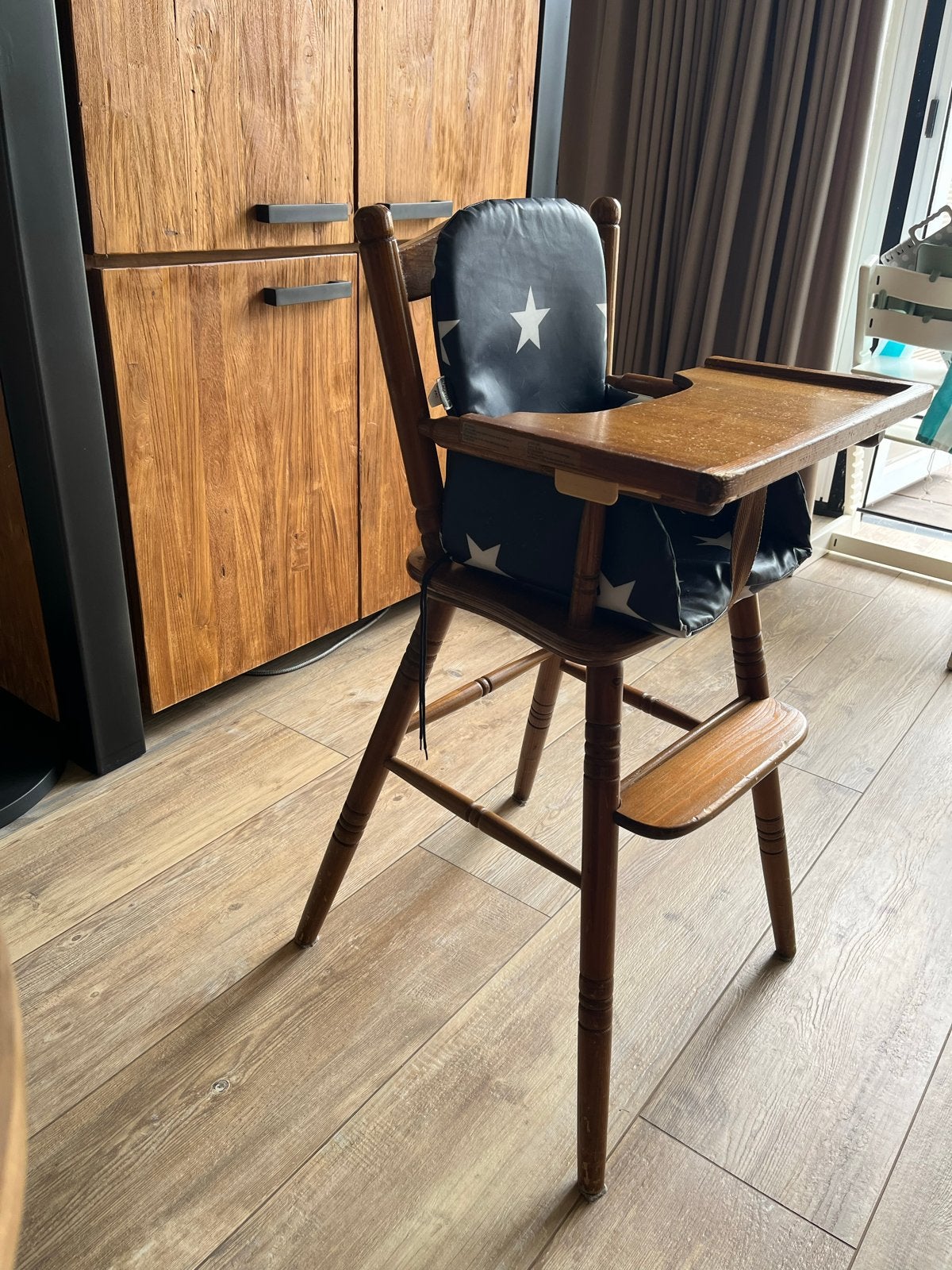Vintage houten kinderstoel met sterrenkussen, Ophalen, Gebruikt, Overige typen