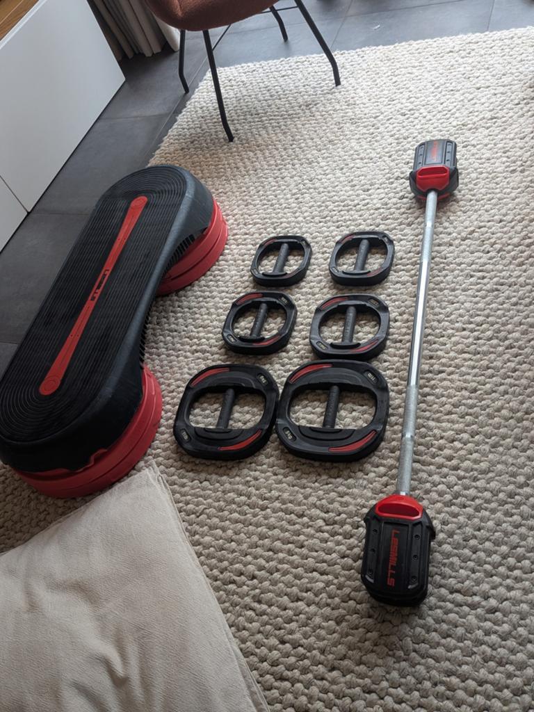 Les Mills Smartbar en Smartstep set, Sport en Fitness, Ophalen, Gebruikt, Benen, Halterset