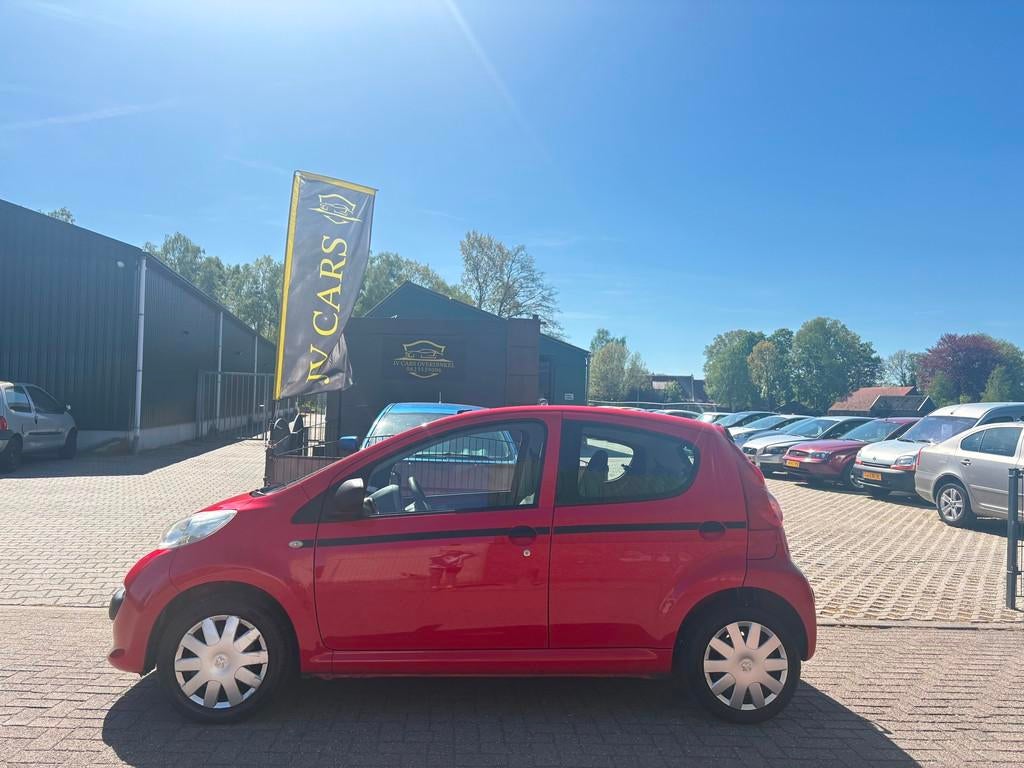 Peugeot 107 1.0-12V XR ,CENTRALE DEURVERGRENDELING,WEINIG KM, Gebruikt, 4 stoelen, 68 pk, Bedrijf