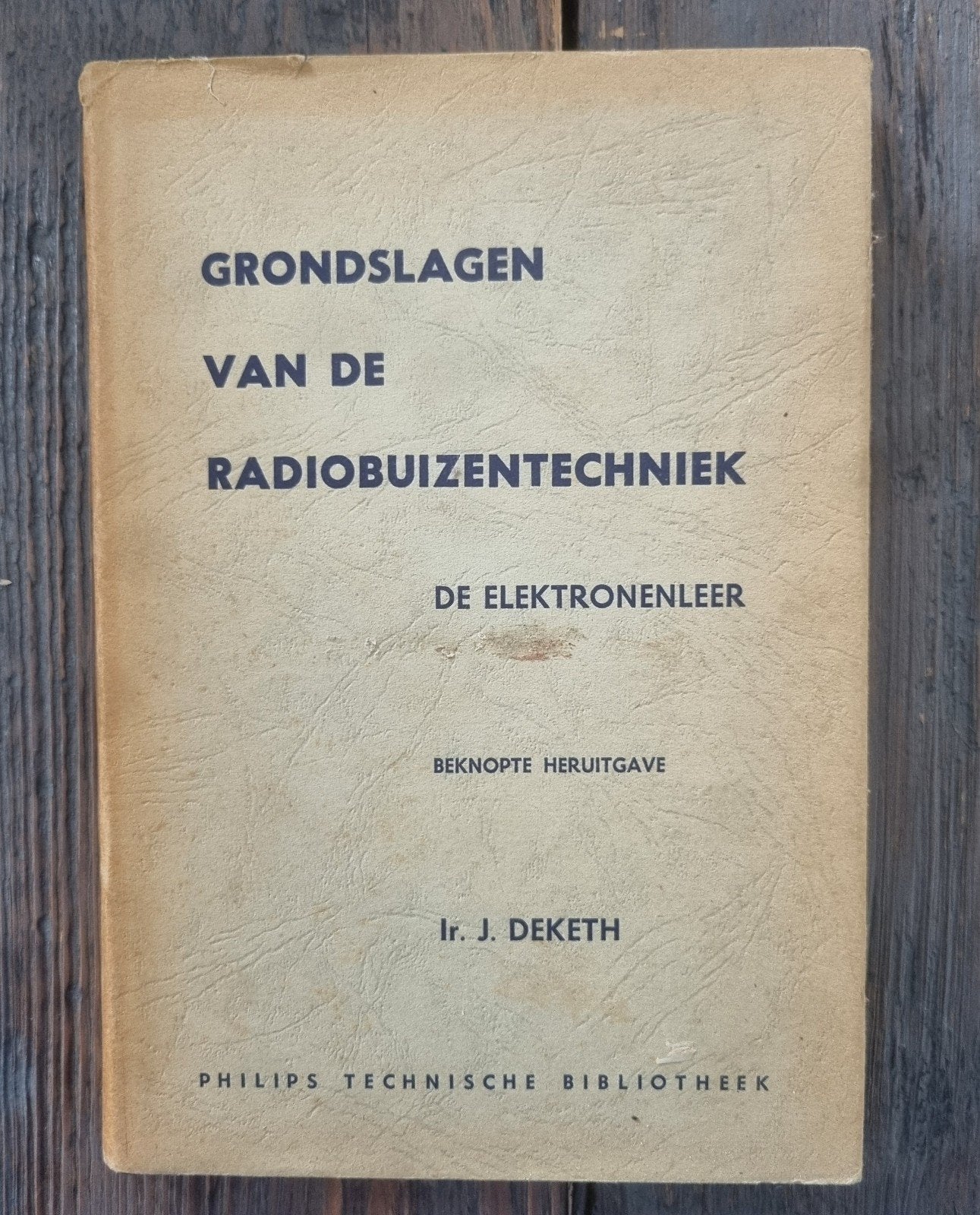 Grondslag van de radiobuizentechniek 1961, Boeken, Ophalen of Verzenden, Gelezen