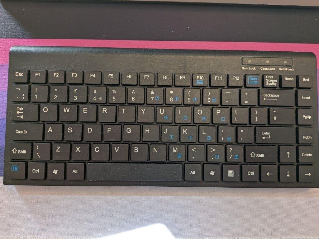 Toetsenbord draadloos met USB dongel, Ophalen of Verzenden, Qwerty, Gebruikt, Draadloos