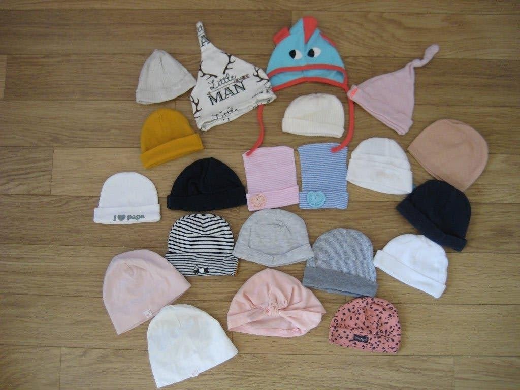 21 babymutsjes wit roze blauw grijs newborn en groter, Kinderen en Baby's, Babykleding | Mutsen, Sjaals en Wanten, Maat 50, Jongetje of Meisje
