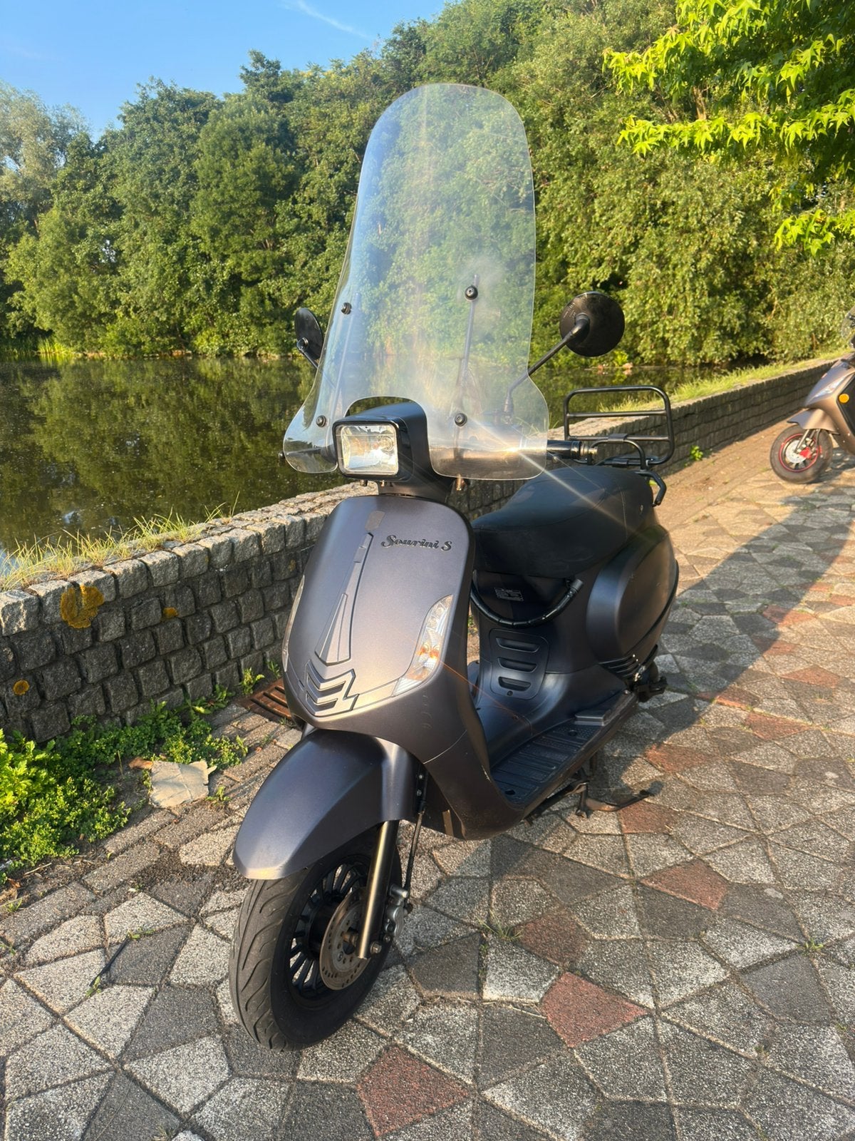 La Souris Sourini S 4-takt | Mat Grijs | Windscherm |, Fietsen en Brommers, Scooters | Overige merken, Ophalen, Maximaal 45 km/u