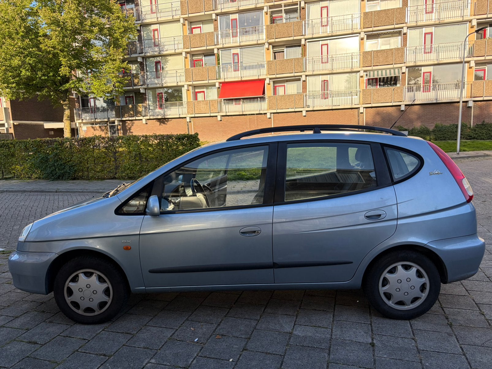 Daewoo Tacuma 1.6 2002 Grijs, Auto's, Voorwielaandrijving, Stof, Origineel Nederlands, Handgeschakeld