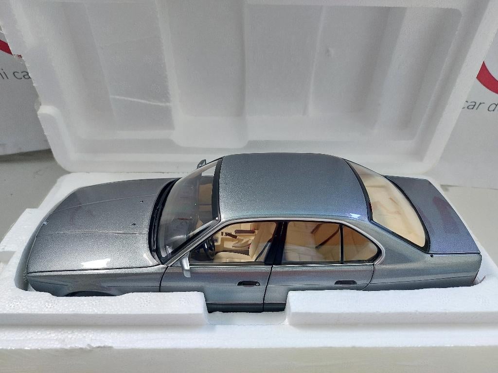 Minichamps 1:18 BMW 535i (E34) 1988 grijs metallic, Hobby en Vrije tijd, Modelauto's | 1:18, Ophalen of Verzenden, Nieuw, Auto