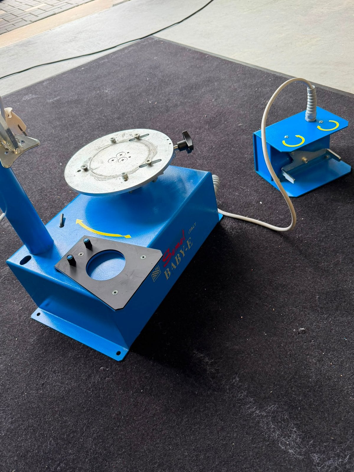 Kart banden machine, Ophalen, Zo goed als nieuw, Kart