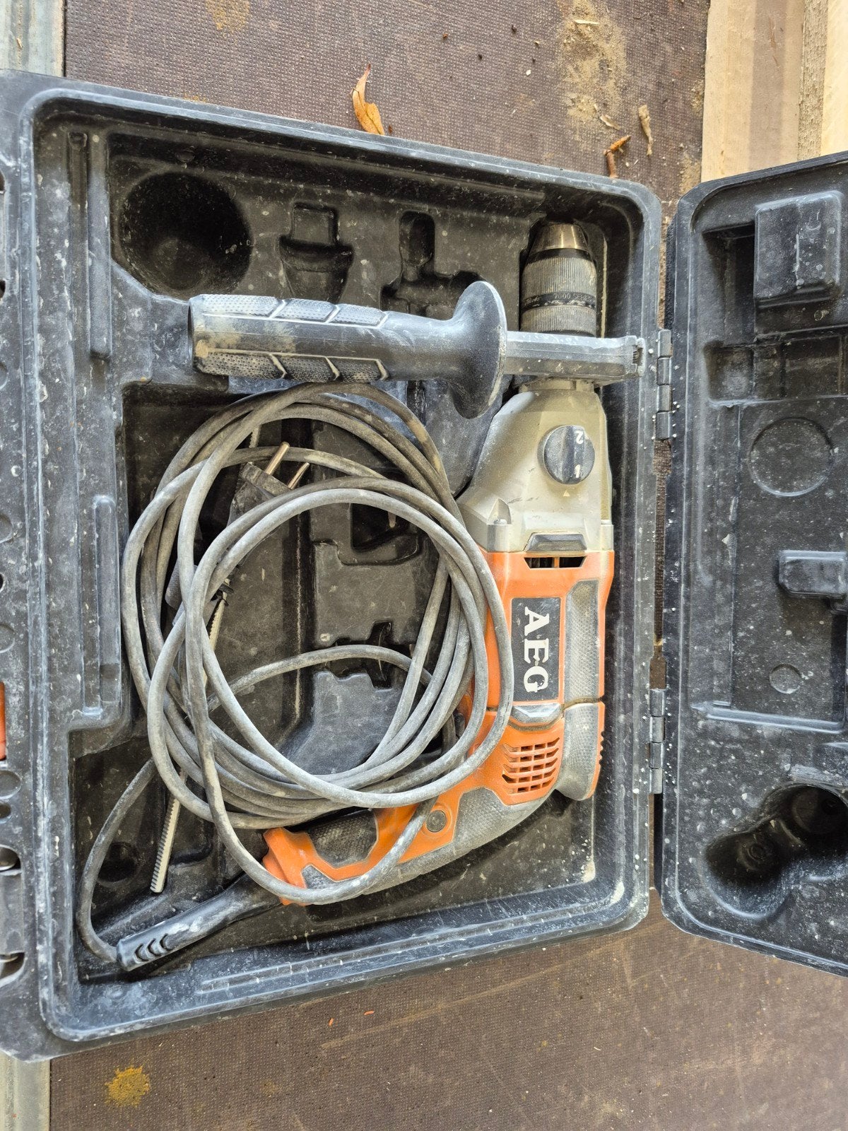 AEG Schroefmachine op snoer - Krachtige Boormachine, Gebruikt, Ophalen of Verzenden, 400 tot 600 watt, Klopboormechanisme