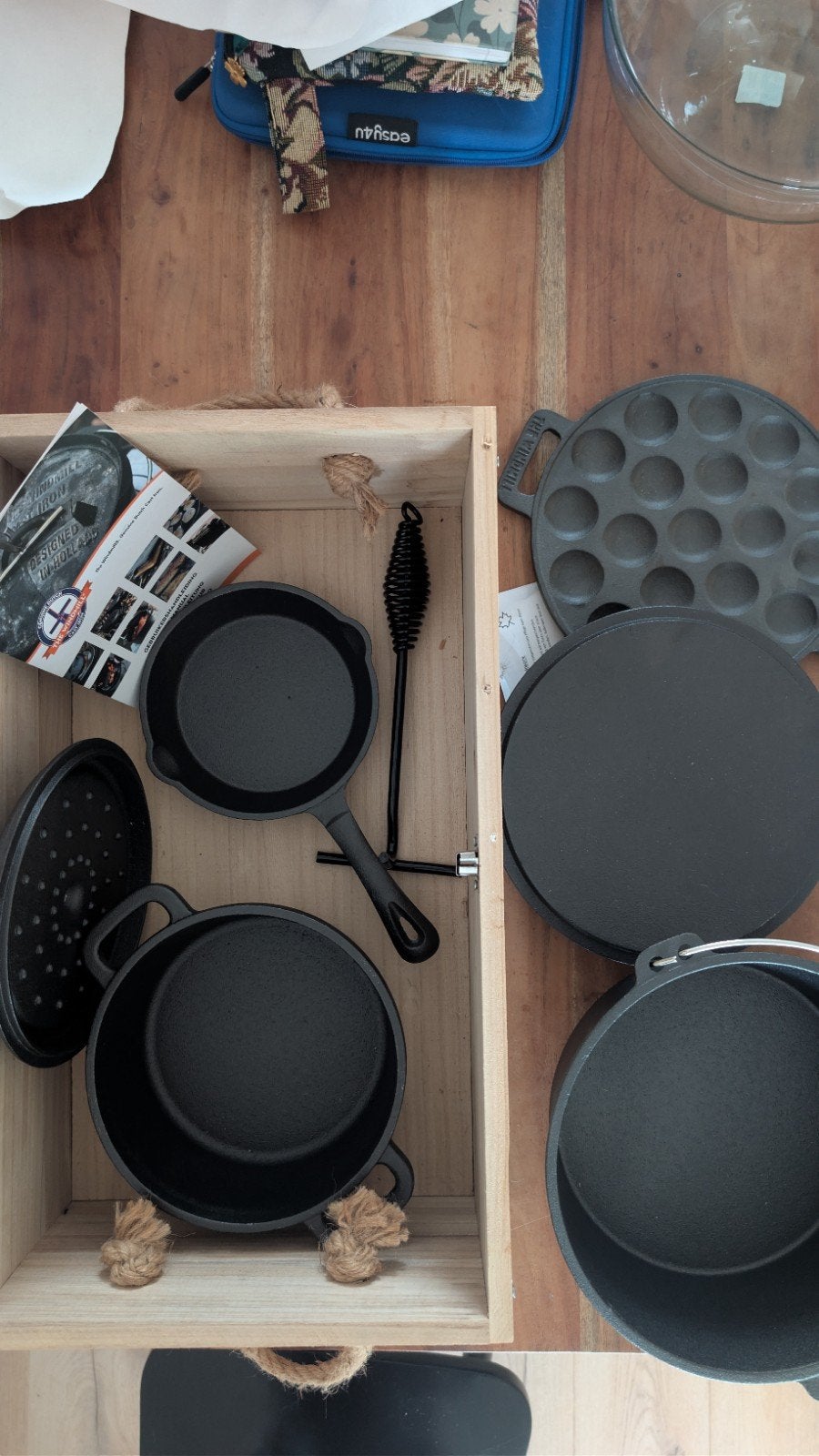 The Windmill Cast Iron set - Nieuw in houten kist, Tuin en Terras, Buitenkeukens, Ophalen, Nieuw, Houtskool
