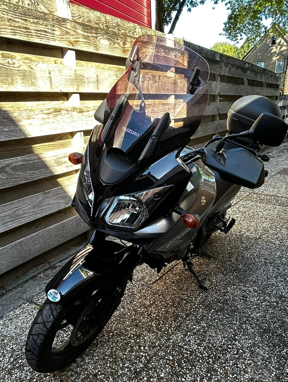 Mooie en nette Suzuki V-strom DL650, Motoren, Particulier, Toermotor