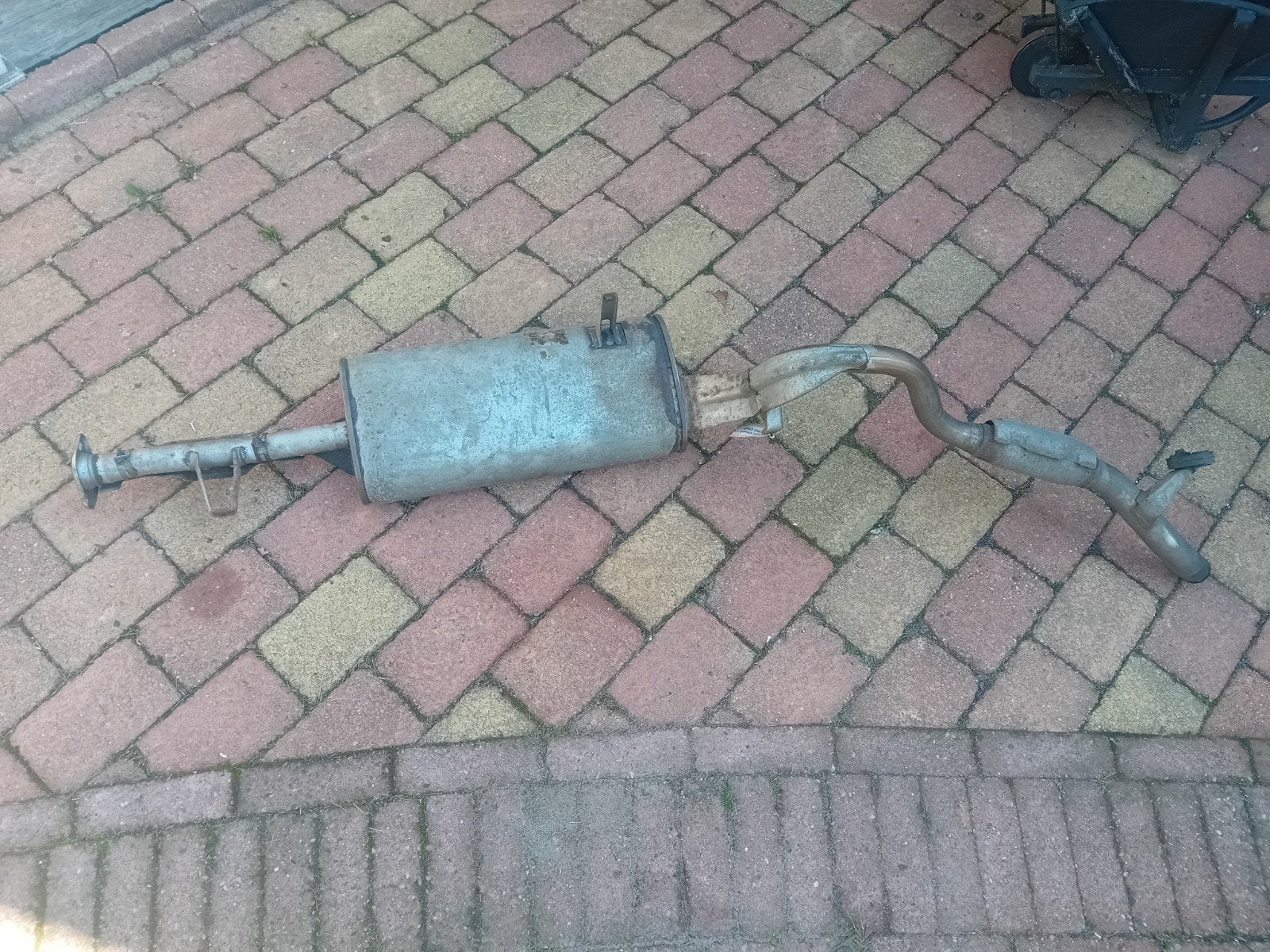 Suzuki Vitara uitlaat, Ophalen, Suzuki