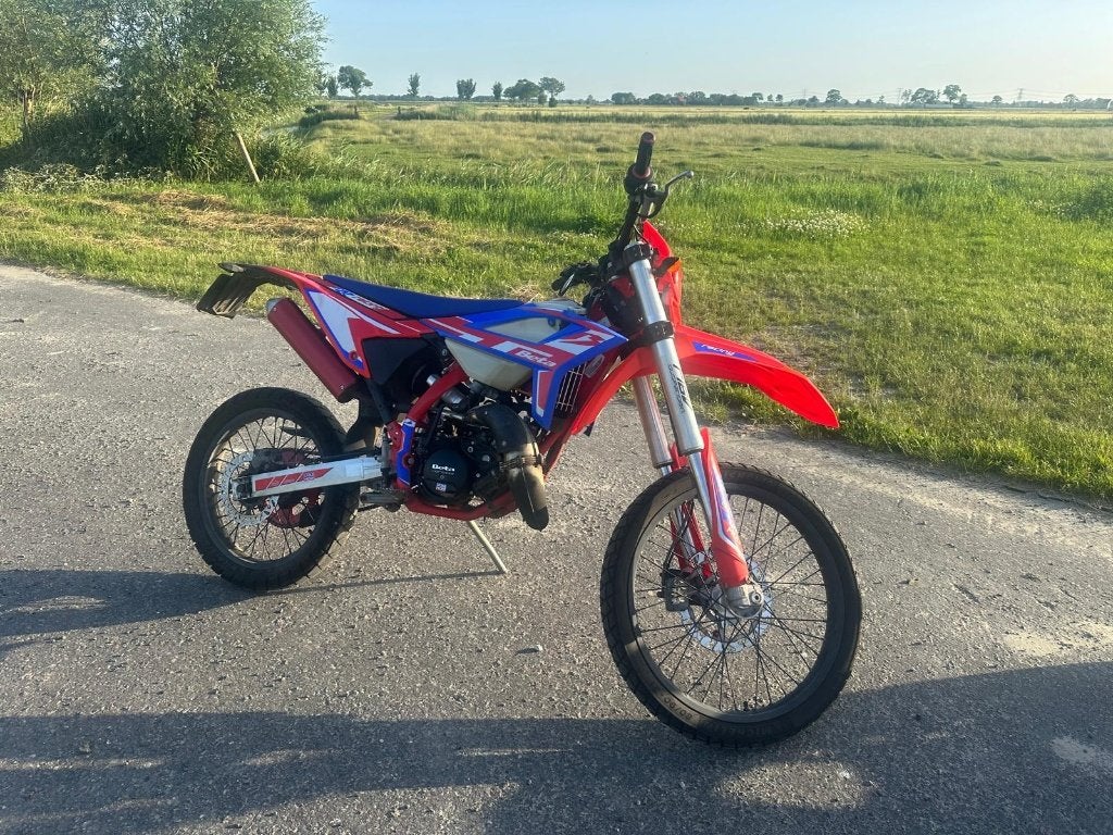 Mooi Beta RR Enduro Racing uit 2023, 6 versnellingen, Gebruikt, 50 cc, Ophalen