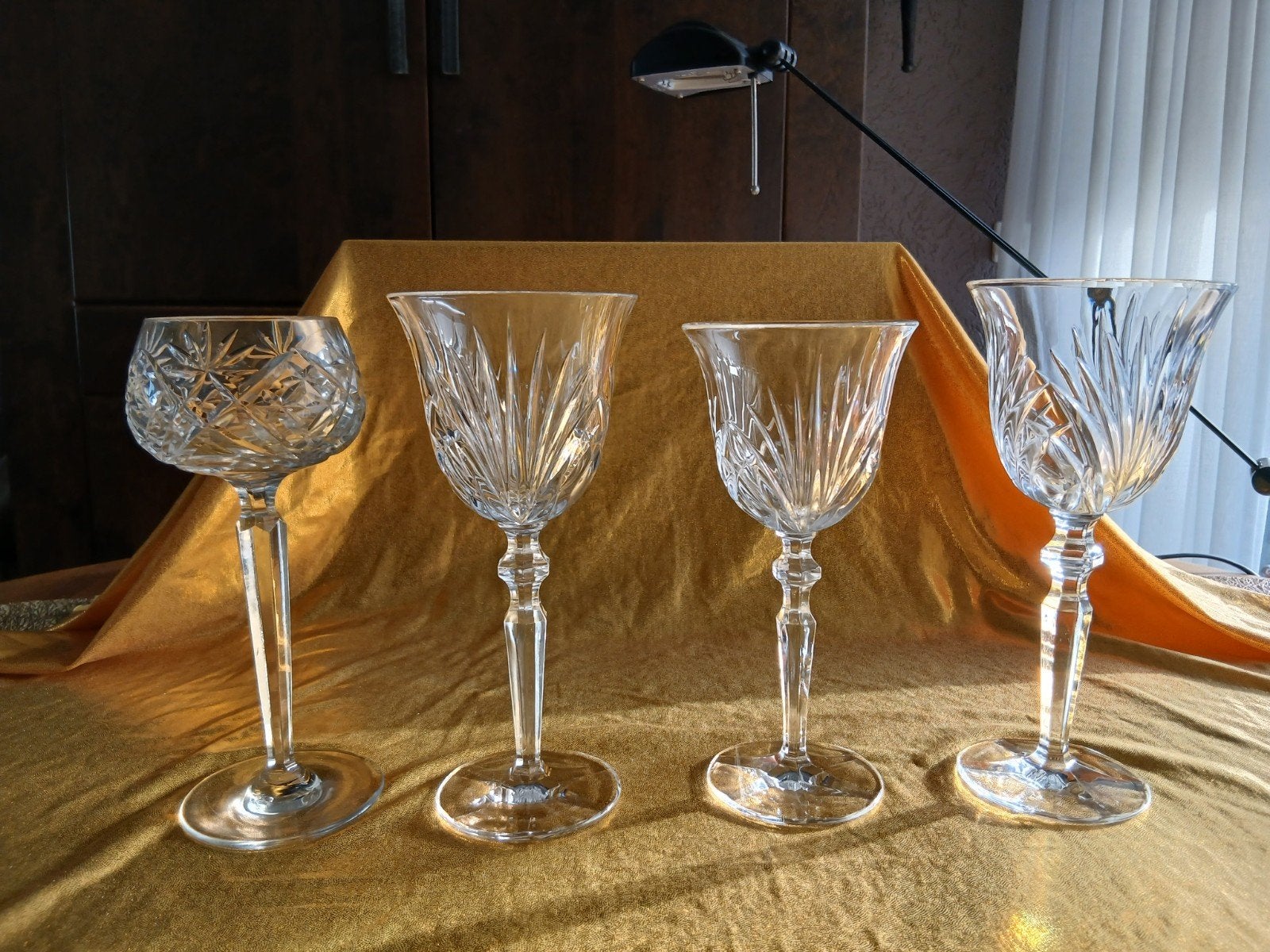 Kristallen wijnglazen op voet blank, Verzamelen, Glas en Borrelglaasjes, Ophalen of Verzenden, Zo goed als nieuw, Overige typen