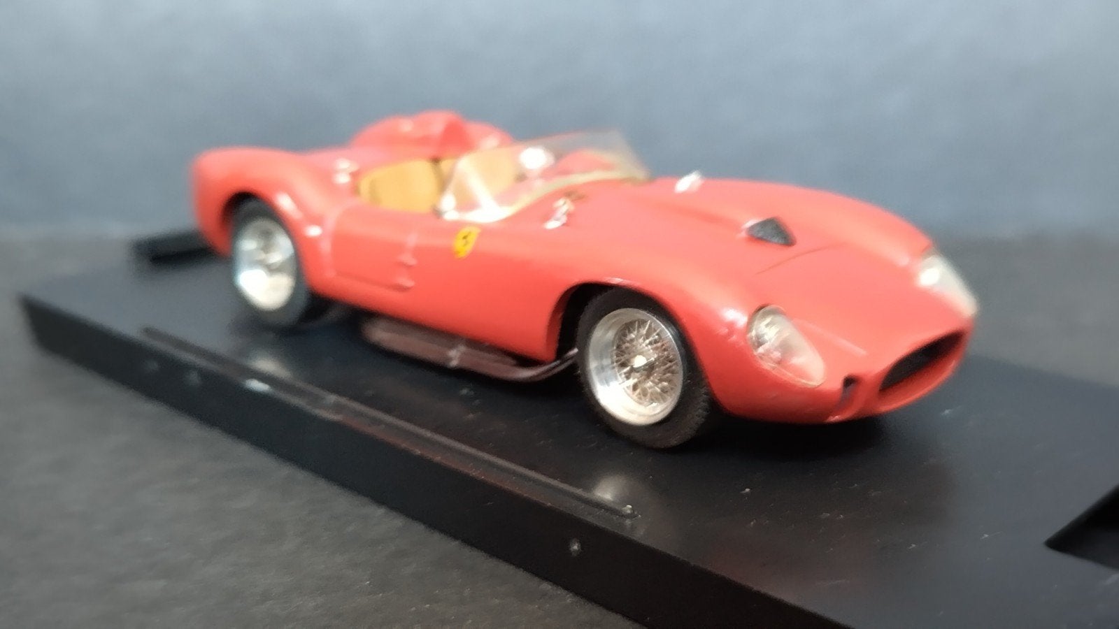 Ferrari 250 Testa Rossa 1:43 Bang Models Pol, Hobby en Vrije tijd, Overige merken, Auto, Verzenden, .