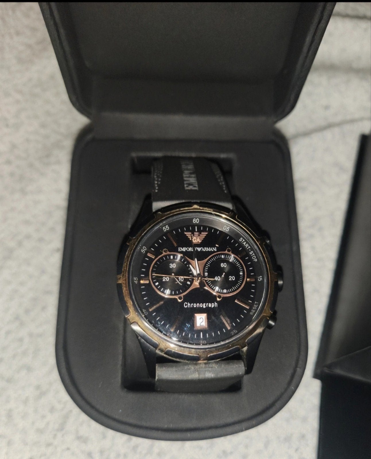 Mooi origineel Armani horloge - Batterij leeg, Kleding | Heren, Ophalen of Verzenden
