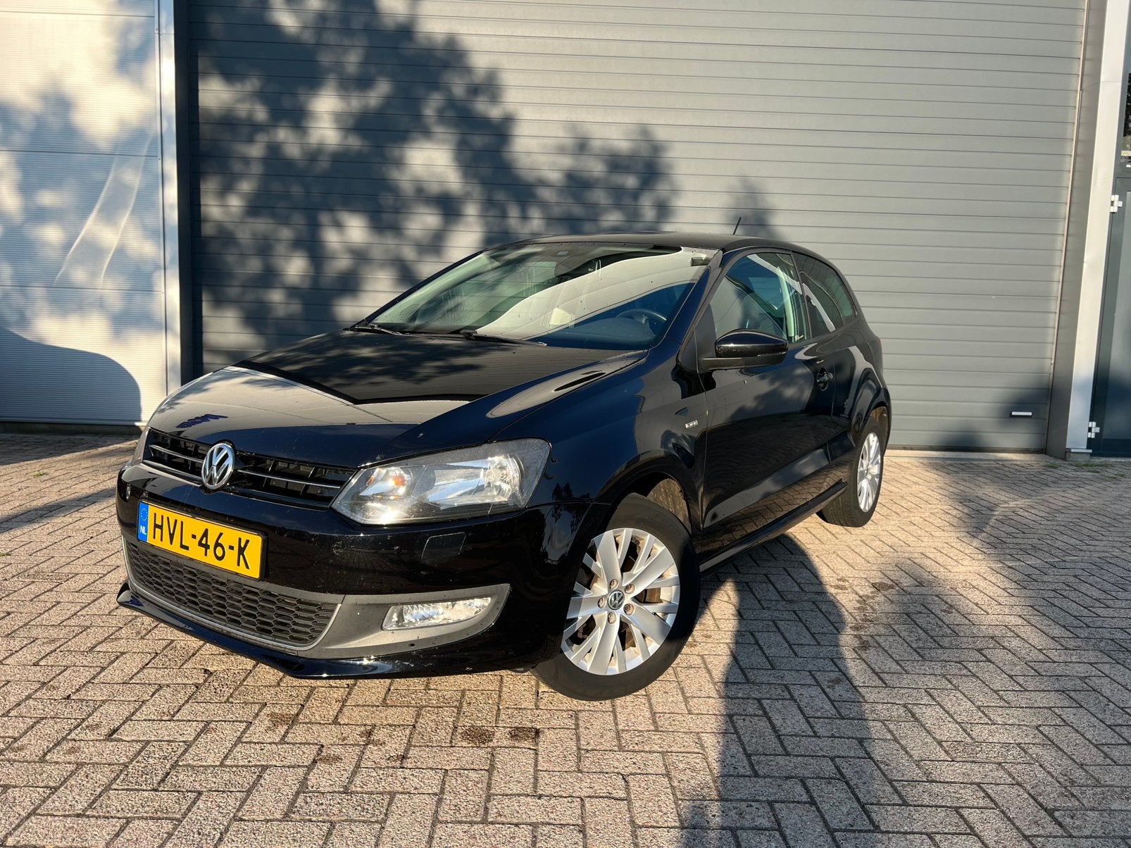 Volkswagen Polo 1.2 6V 44KW 2013 Zwart, Auto's, Volkswagen, Particulier, Polo, Airconditioning, Android Auto, Apple Carplay, Automatische klimaatregeling