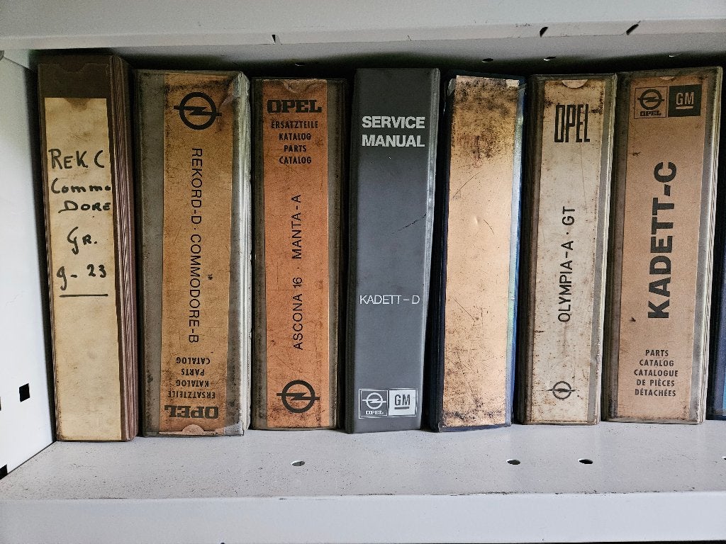 Olyslager wekplaats boeken Opel origineel, Ophalen of Verzenden