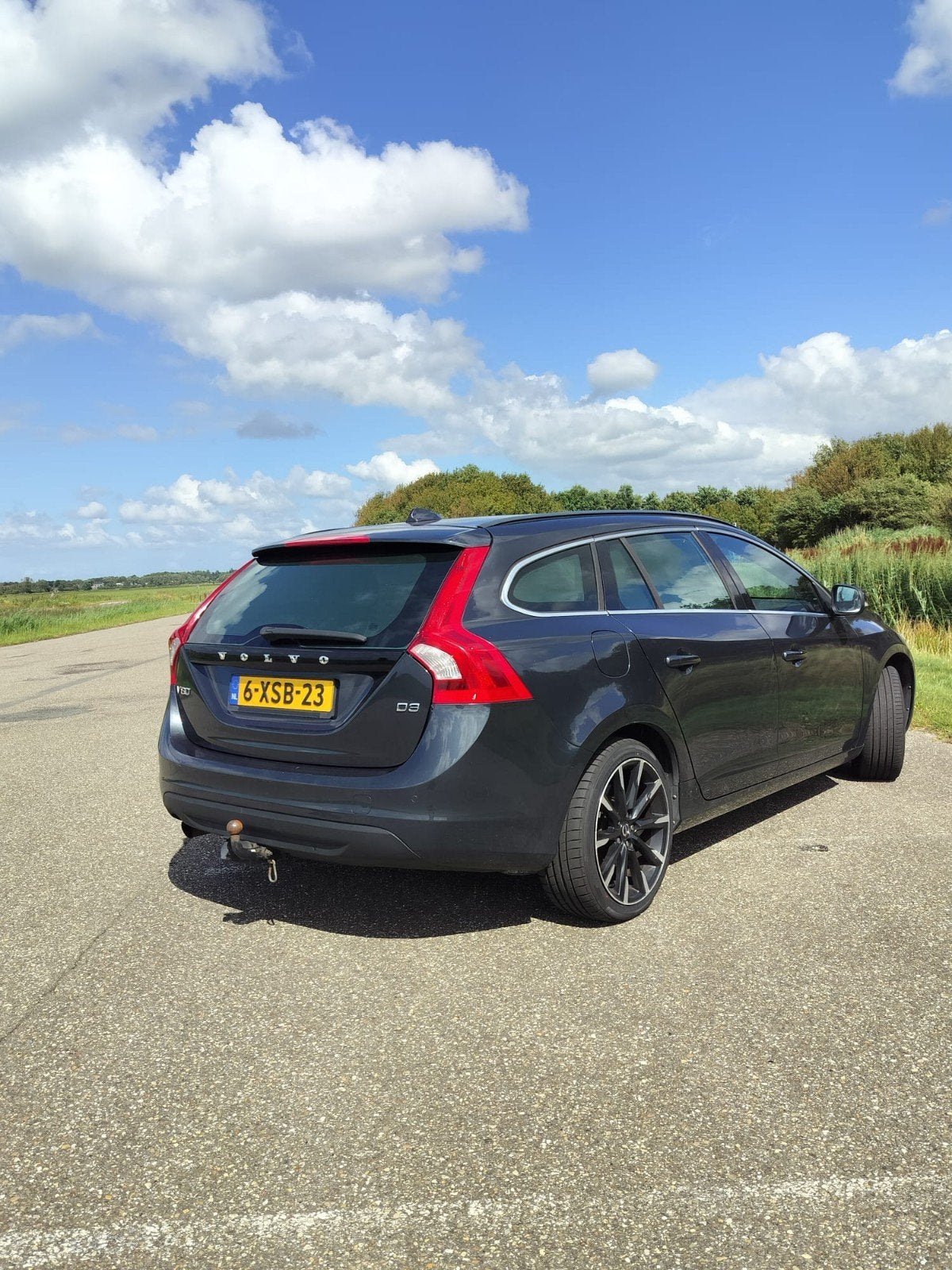 Volvo V60 D3 163pk Geartronic 2011 Grijs, Auto's, Volvo, 1984 cc, 163 pk, Particulier, 1600 kg