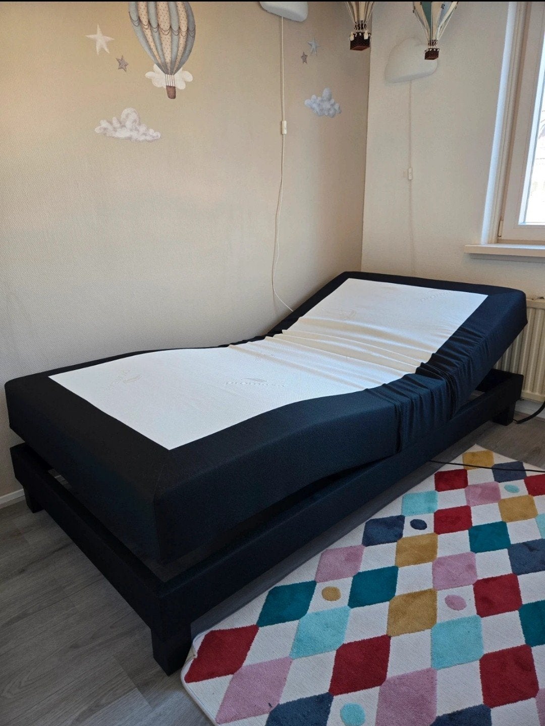Swissbox Relax elektrische boxspring 100x200 cm - Nieuwstaat, Huis en Inrichting, Slaapkamer | Bedden, Ophalen, Electrical, Eenpersoons