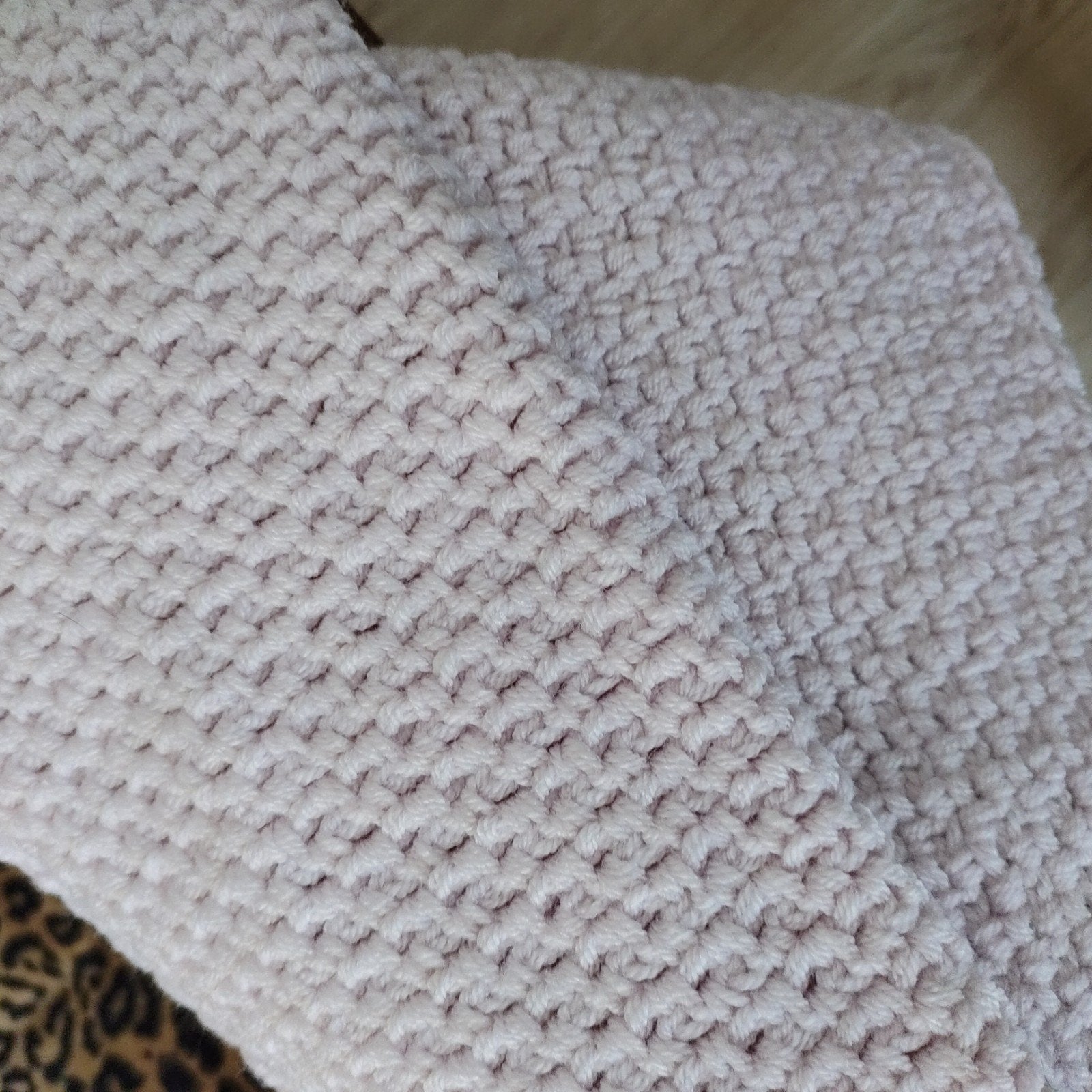 Nieuw gehaakt roze baby dekentje, Ophalen of Verzenden, Nieuw, Wieg