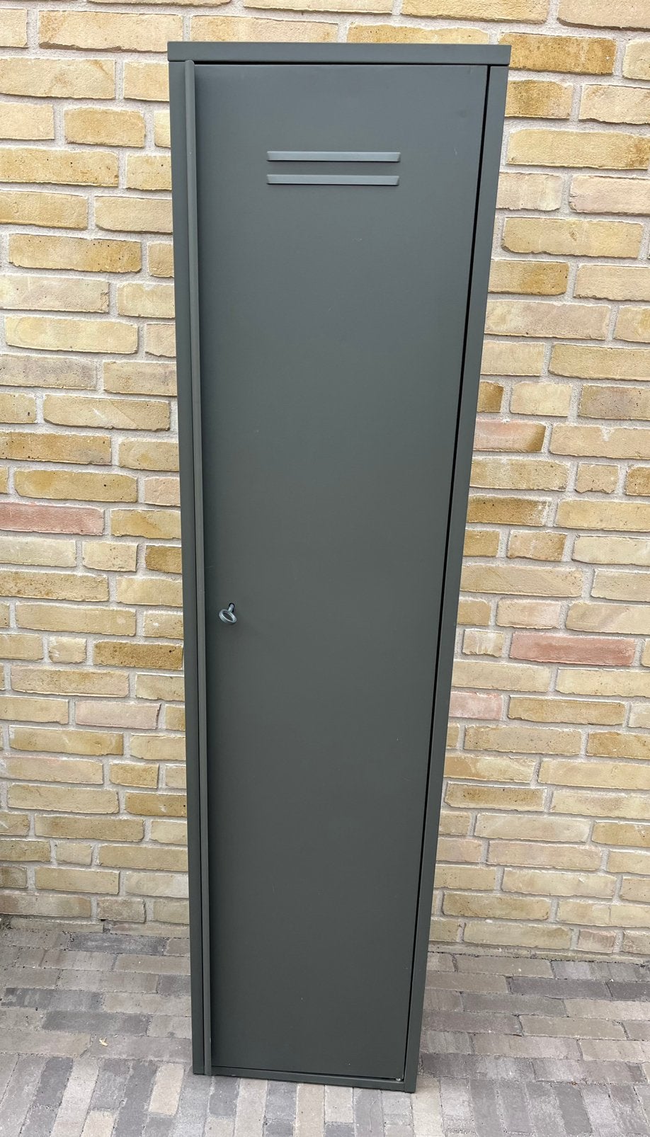 Leger groene metalen lockerkast met sleutel, Ophalen, Gebruikt