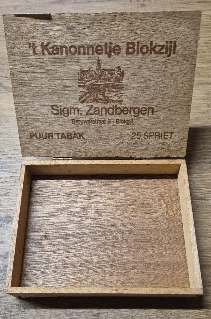 Sigarendoos, Verzamelen, Verzenden, Zo goed als nieuw, Tabaksdoos of Verpakking