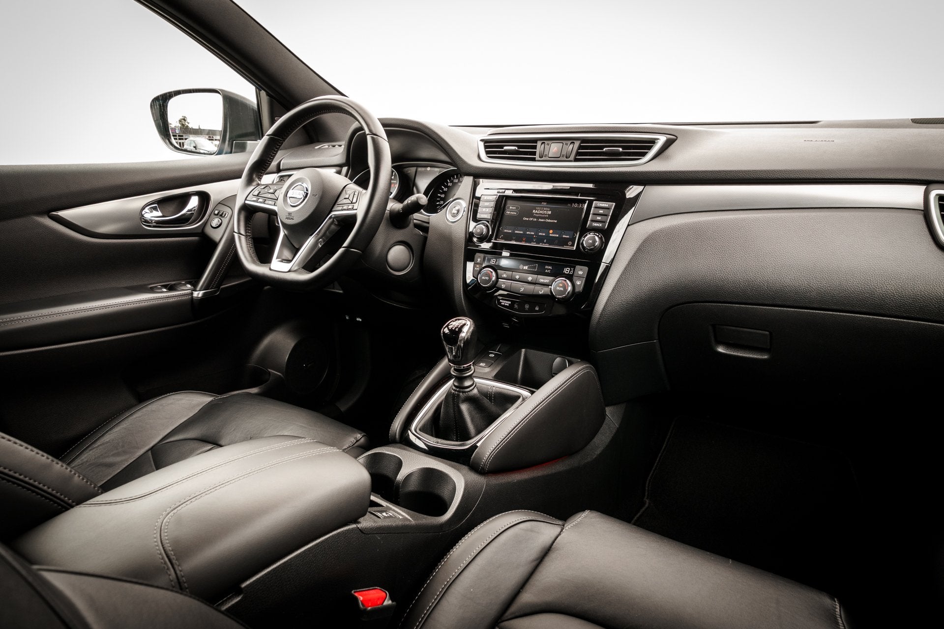 Nissan QASHQAI 1.3 141 PK DIG-T Tekna Plus | Ned Auto | Deal, Dealer onderhouden, 687 kg, Gebruikt, 4 cilinders