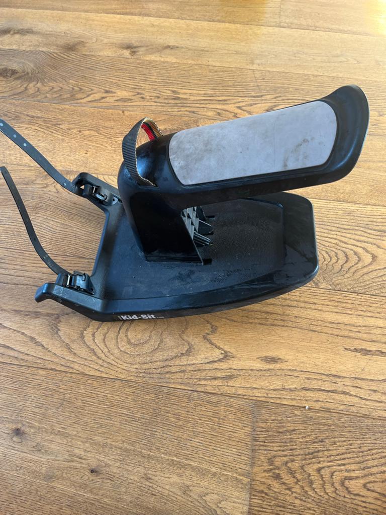 Kid-Sit meerijdplankje met zitje, Fietsen en Brommers, Fietsaccessoires | Fietsstoeltjes, Achterzitje, Ophalen, 15 t/m 25 kg, Gebruikt