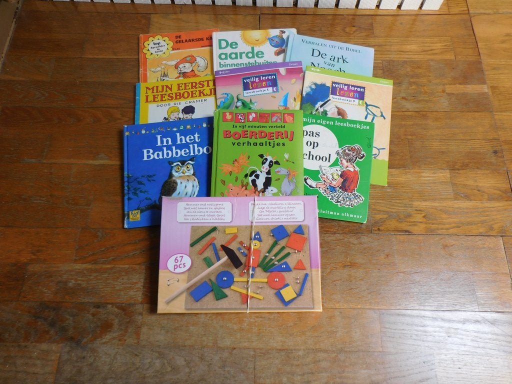 9 Boekjes + hamertje tik, Ophalen of Verzenden, Gebruikt