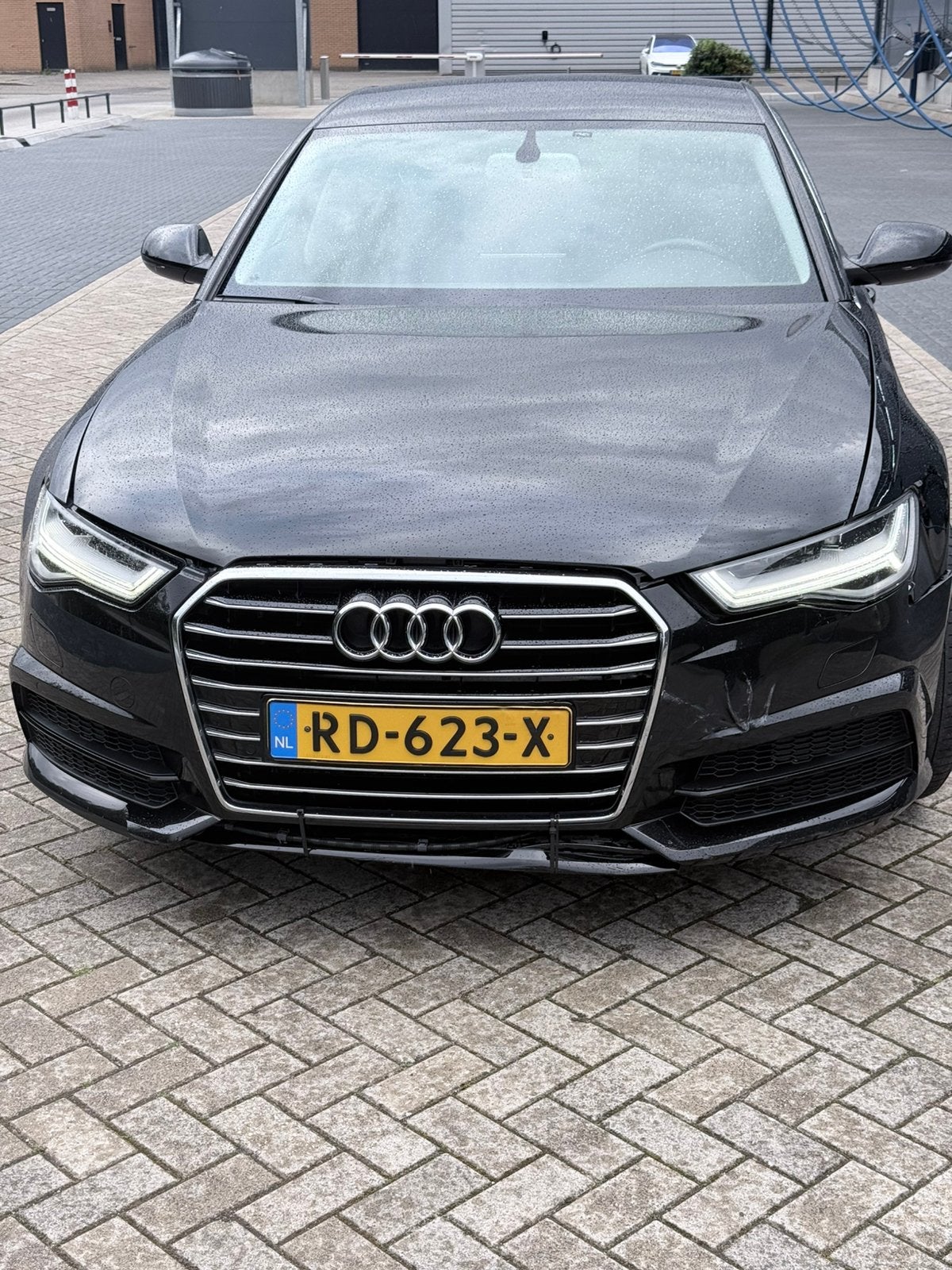 Audi A6 Zwart met schaden, Auto's, Audi, Particulier, A6, Benzine, B, Sedan, Automaat, Origineel Nederlands, Zwart, Voorwielaandrijving