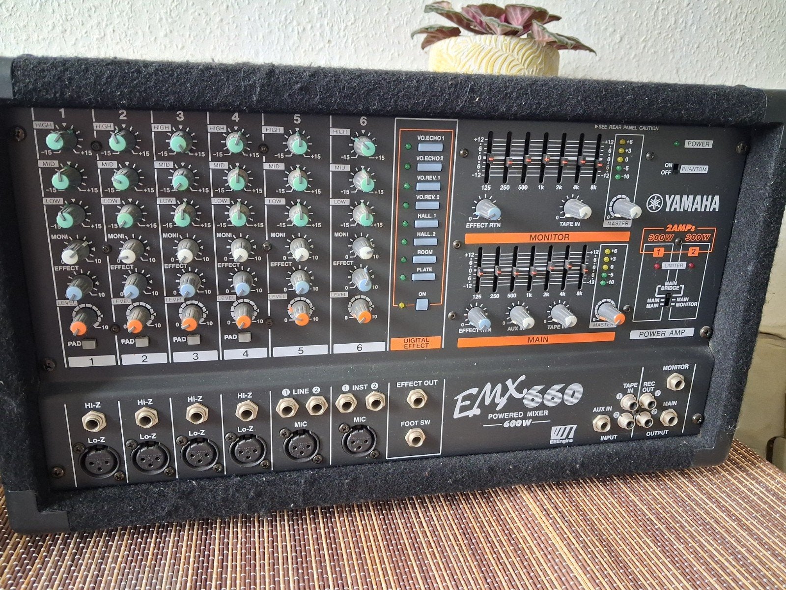 Yamaha EMX660, Muziek en Instrumenten, Versterkers | Bas en Gitaar, Ophalen of Verzenden, Minder dan 50 watt