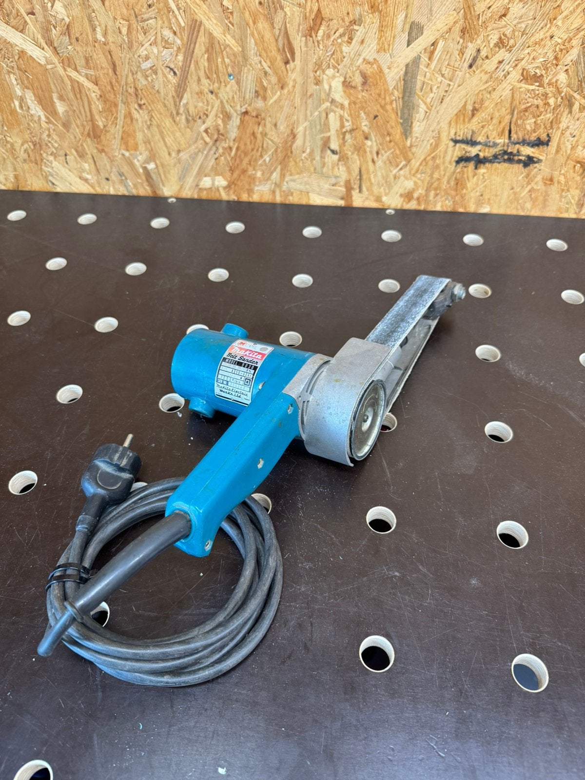 Makita 9030 Bandschuurmachine, Ophalen, Gebruikt, Minder dan 600 watt, Bandschuurmachine