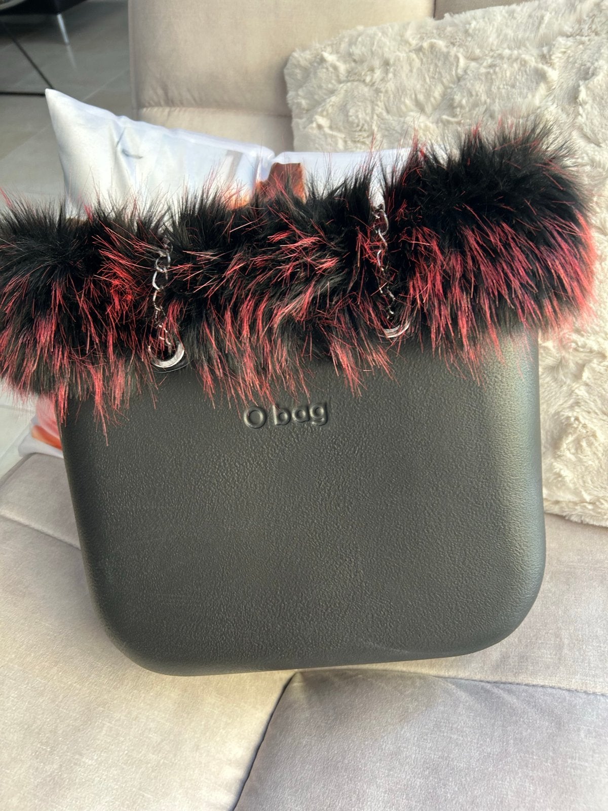 O bag Mini met bontrand en binnentas (nieuw), Ophalen of Verzenden, Nieuw, Zwart, Handtas