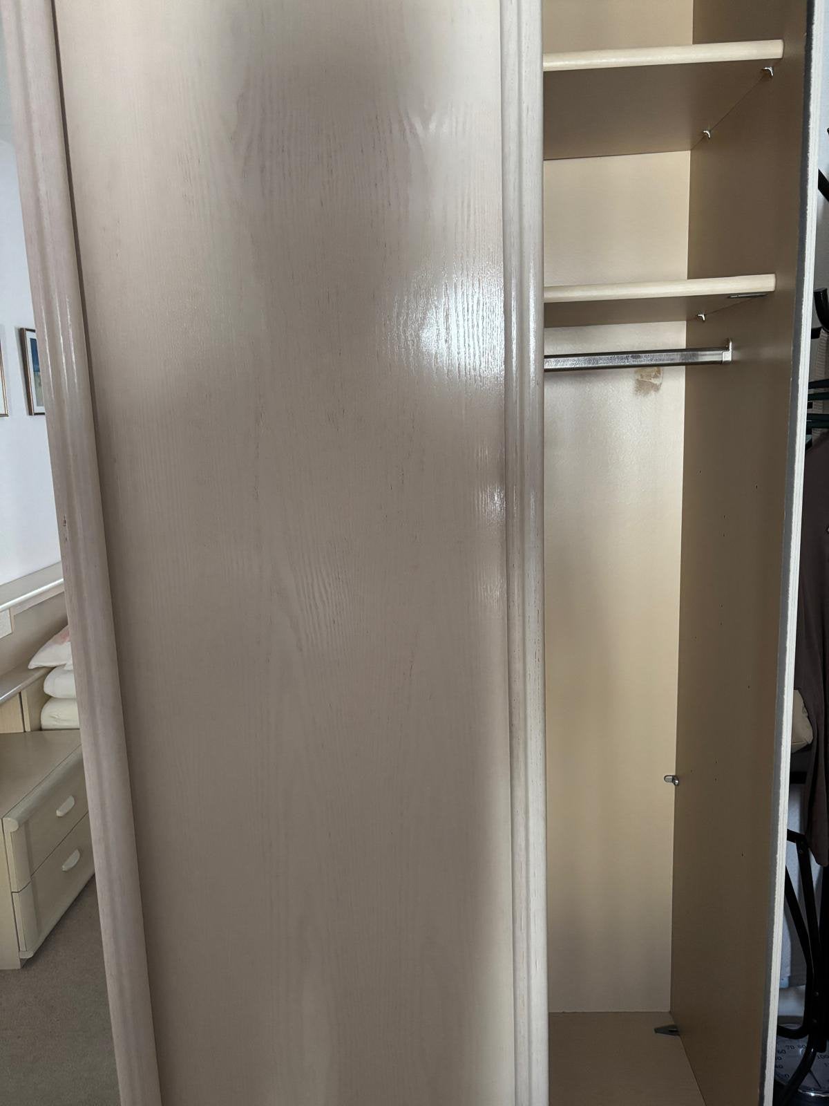 Foto 4 van Licht eiken 2 p-bed+ombouw, kast, spiegel, dressoir