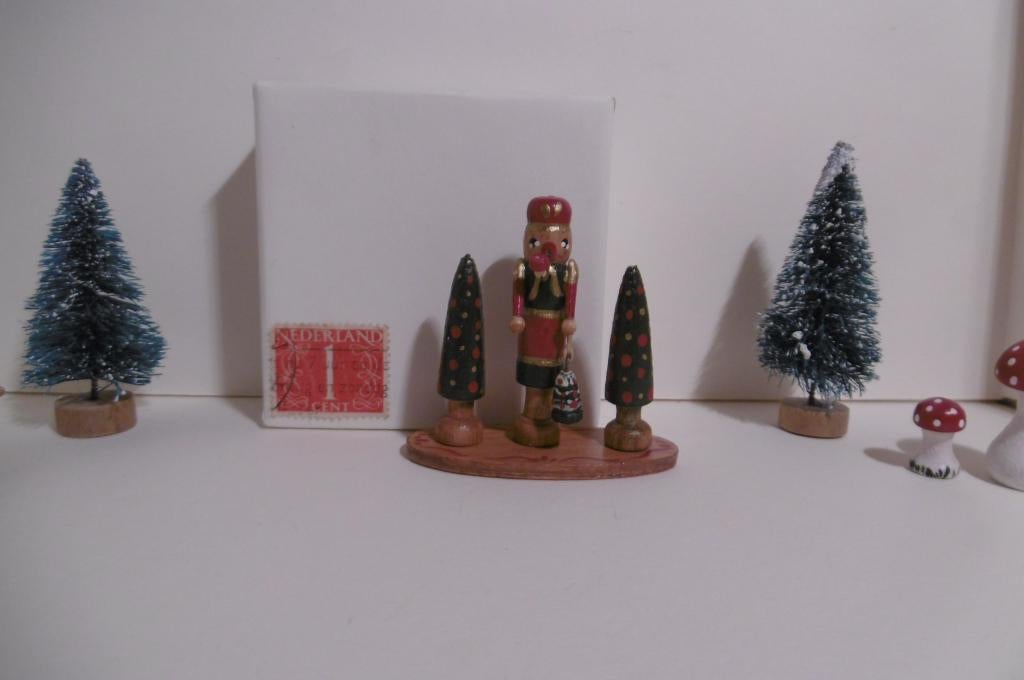 Oud houten rookmannetje miniatuur kerst Duitsland, Diversen, Verzenden, Zo goed als nieuw