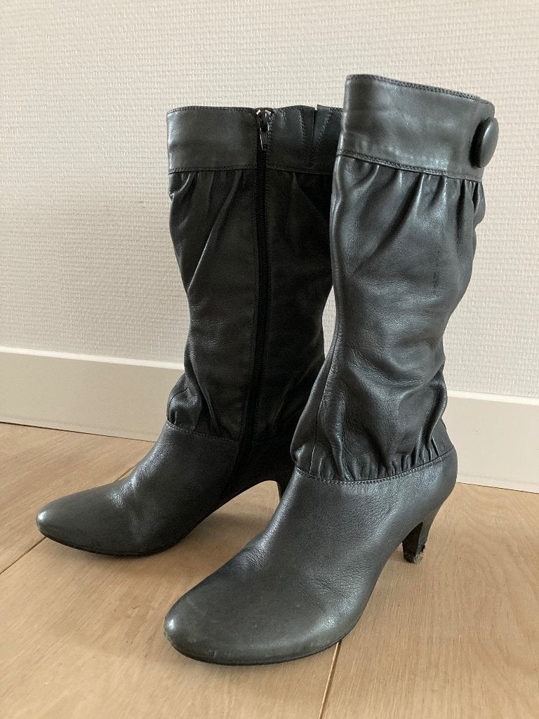 Mooie vintage-look grijze laarzen, (SPM) mt 38, Kleding | Dames, Hoge laarzen, SPM, Ophalen of Verzenden, Zo goed als nieuw