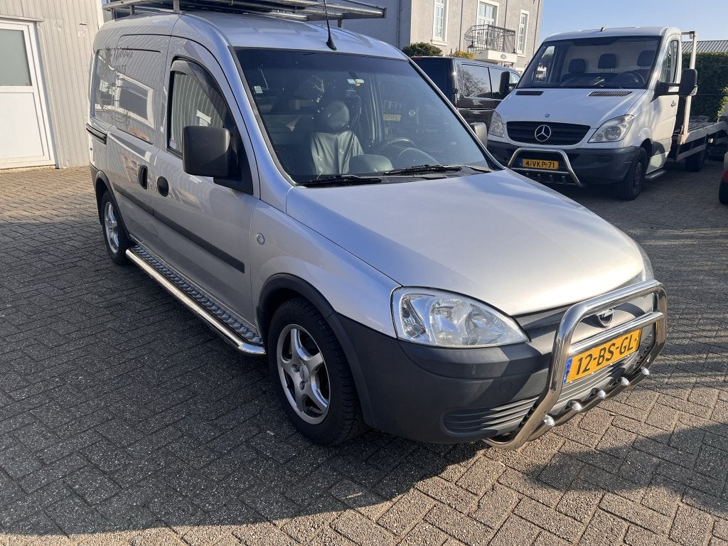 Opel Combo Sidebars met aluminium trede, Niet ingevuld, Niet ingevuld, Niet ingevuld