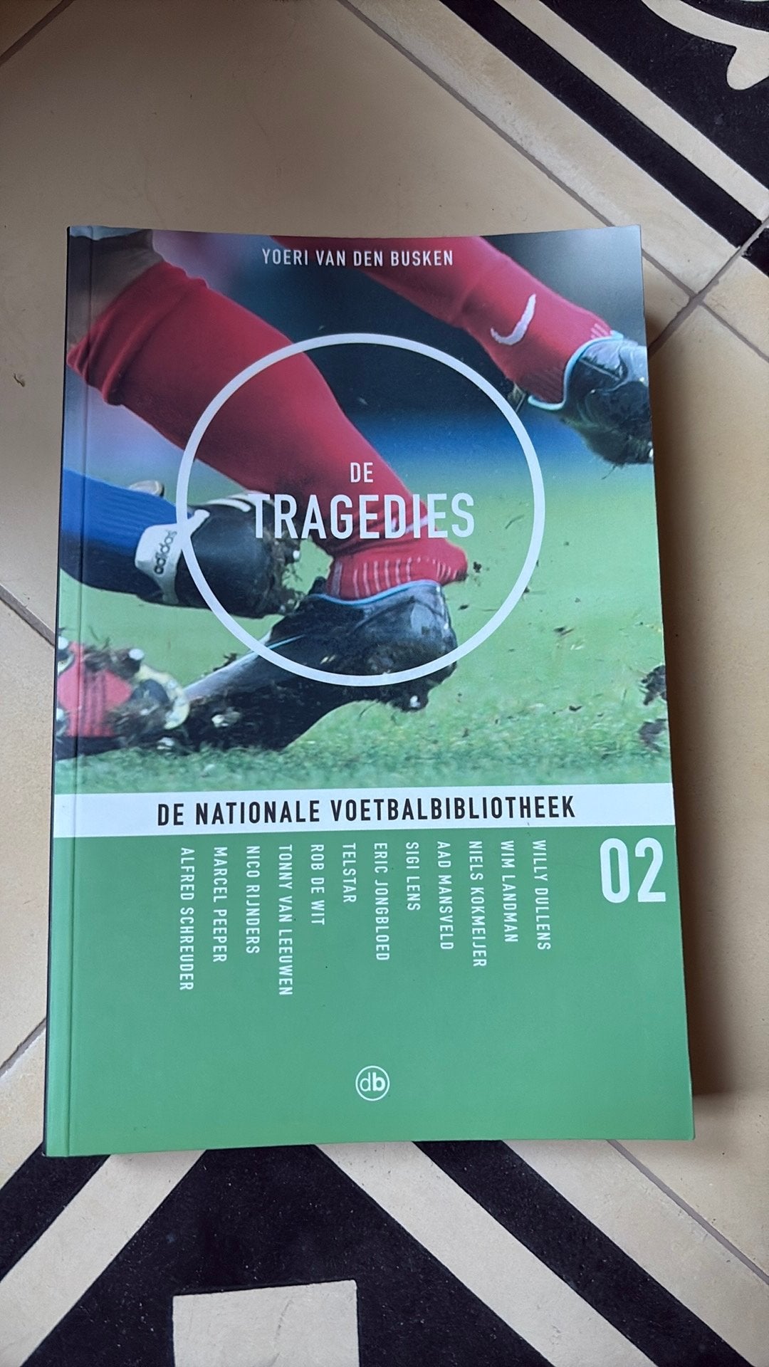 Y. van den Busken - De Tragedies, Y. van den Busken, Ophalen of Verzenden, Zo goed als nieuw, Balsport