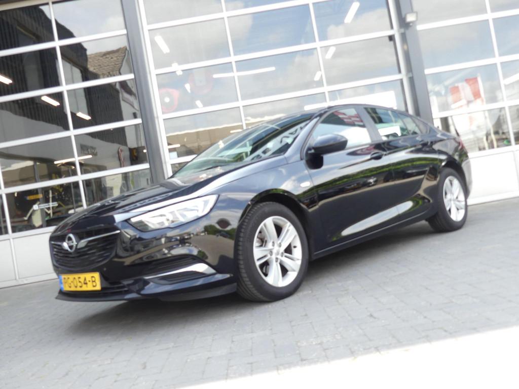 Opel Insignia Grand Sport 1.5 Turbo Online Edition, Auto's, Gebruikt, Euro 6, 4 cilinders, 700 kg