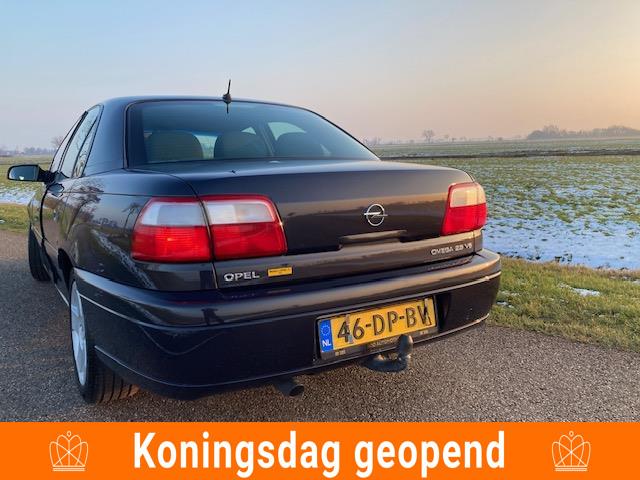 Opel Omega 2.5i V6 Sport 1e eigenaar, zeer goede conditie,NA, Auto's, Opel, Omega, Achterwielaandrijving, 1595 kg, 2498 cc