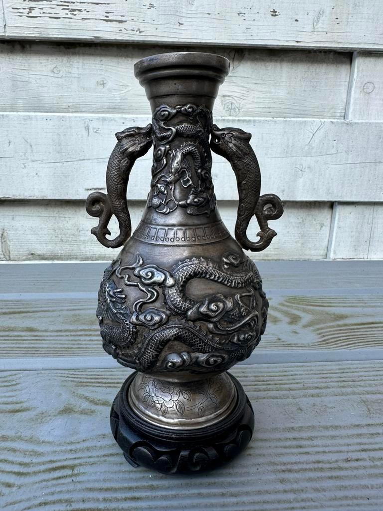 Antieke Chinese Brons met zilveren vaas drakendecor, Antiek en Kunst, Antiek | Vazen, Ophalen of Verzenden