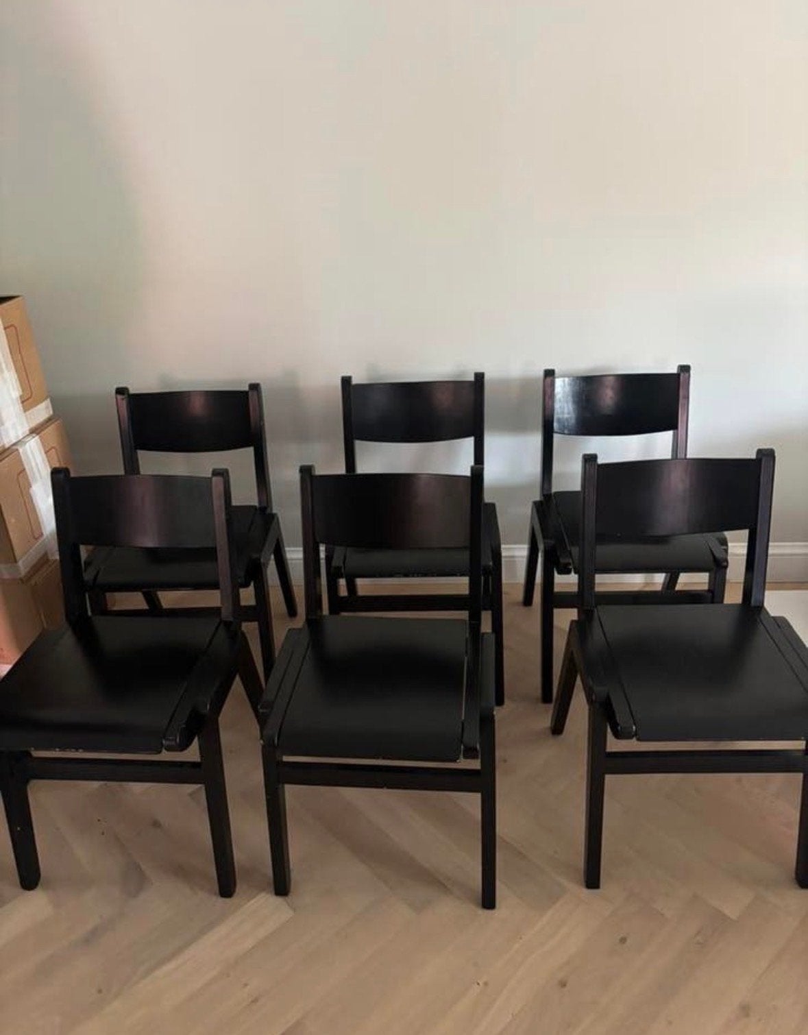 Set van 6 zwarte Woood/VT Wonen eetkamerstoelen, Huis en Inrichting, Stoelen, Gebruikt, Vijf, Zes of meer stoelen, Hout, Zwart