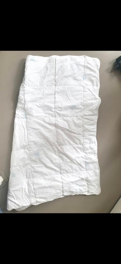 Dekbed ledikant met 7 hoezen, moltons en hoeslakens, Kinderen en Baby's, Kinderkamer | Beddengoed, Gebruikt, Jongetje of Meisje