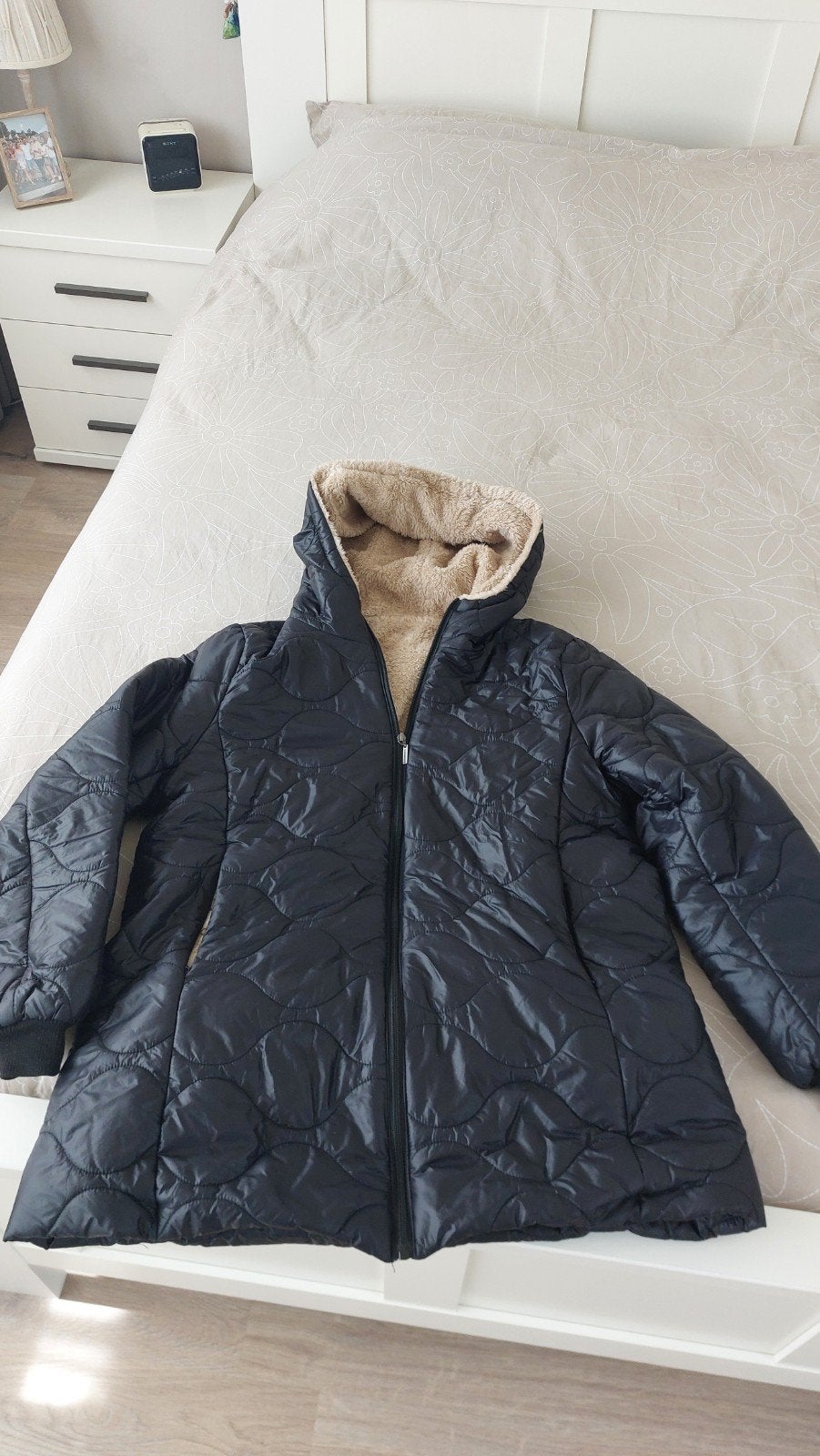 nog mooi zwart jack met capuchon en teddy voering, Kleding | Dames, Ophalen of Verzenden, Zwart