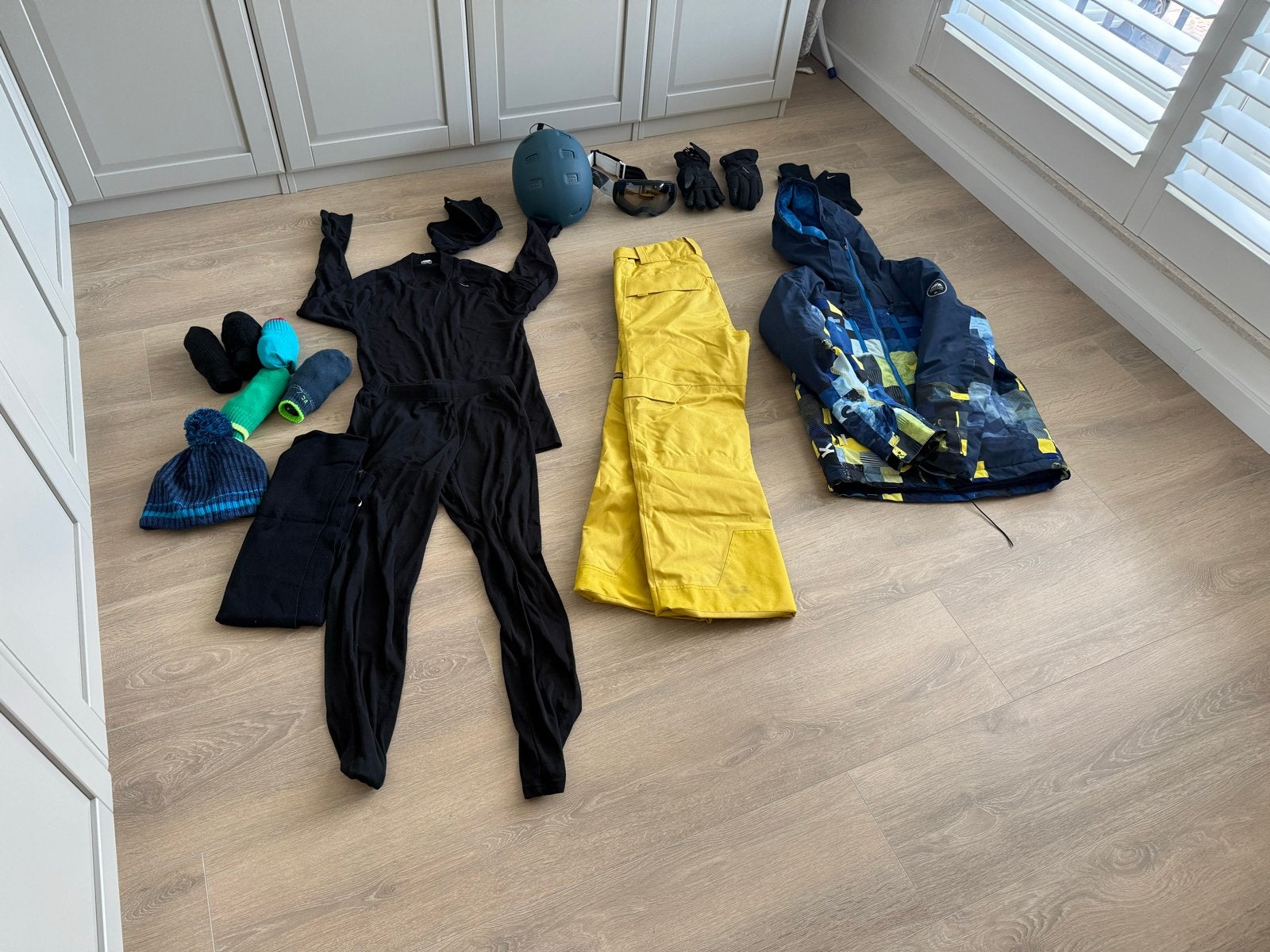 Complete ski/snowboard set Quiksilver & Wed'ze - Alles erbij, Ophalen of Verzenden, Zo goed als nieuw, Maat 36 (S), Pak