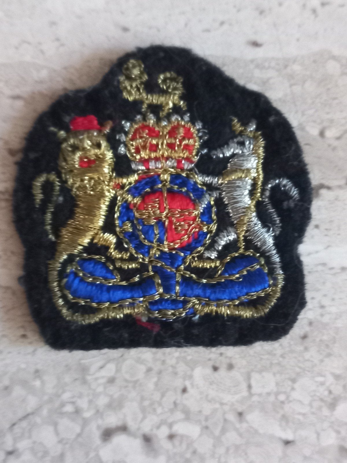 vermoedelijk militair insigne, Ophalen of Verzenden, Landmacht, Nederland, Foto of Poster